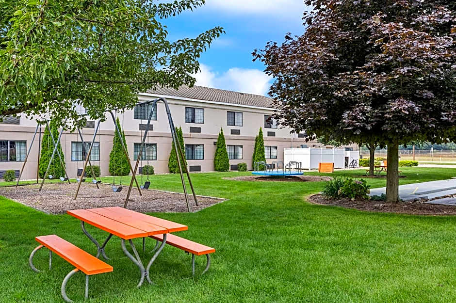Comfort Inn & Suites Ludington near US-10