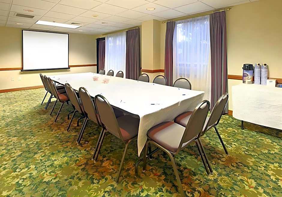 Holiday Inn Express Hotel & Suites Harrison By IHG