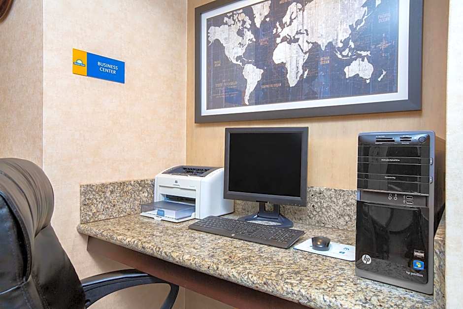 Days Inn by Wyndham Woodland