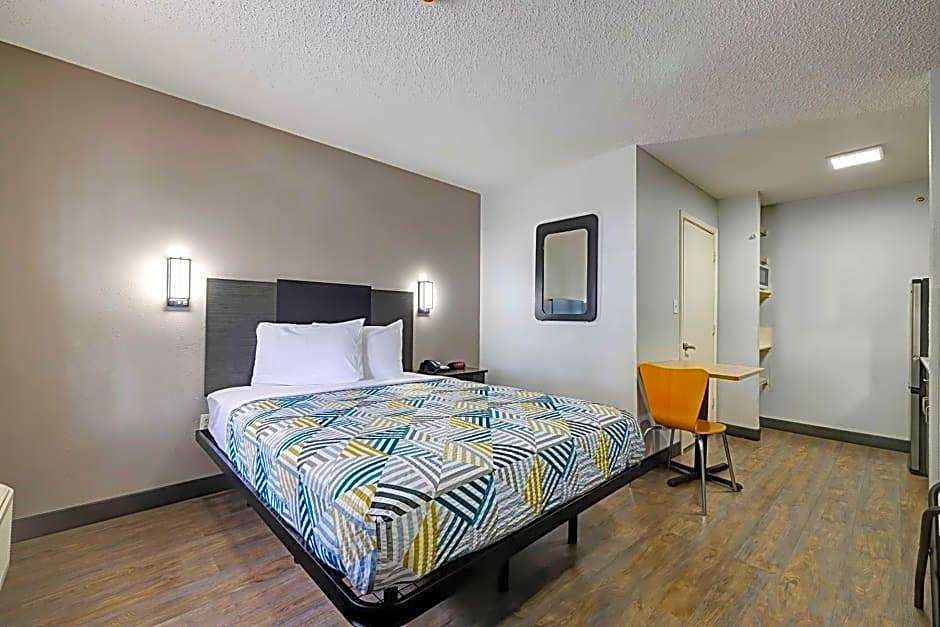 Studio 6-Arlington, TX - South - Dallas