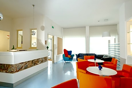 Kalos Hotel