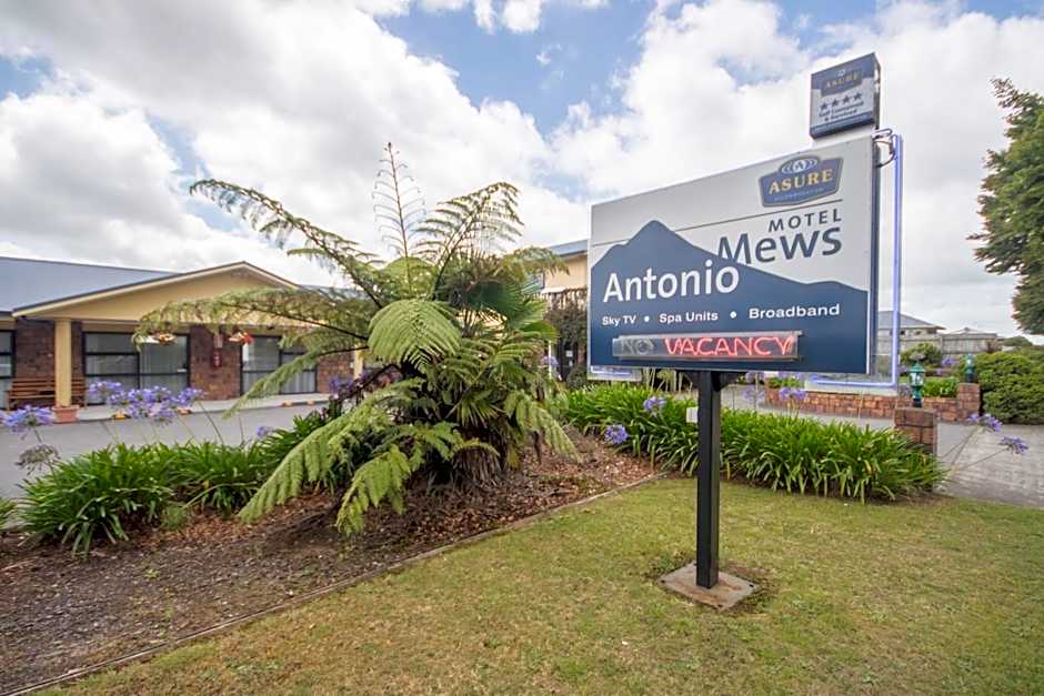 Antonio Mews Motel