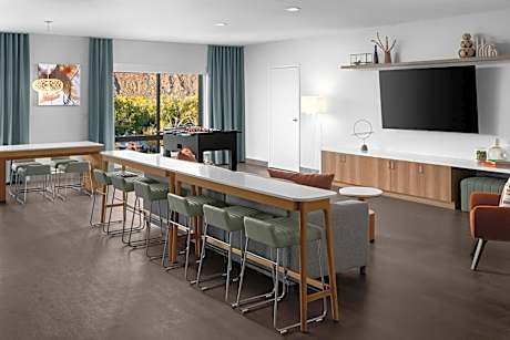 Studio Commons, 4 Bedroom Suite, Mountain View