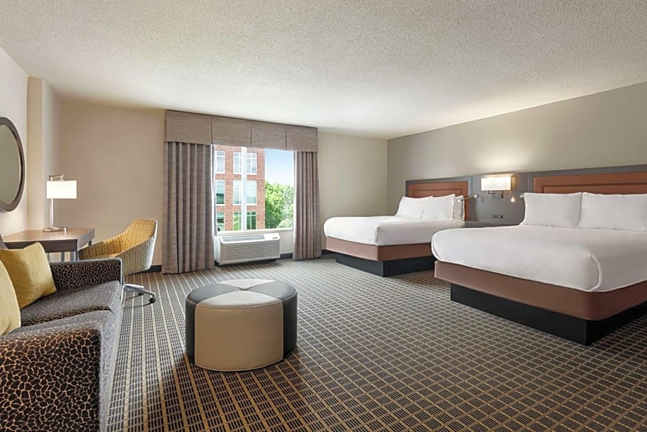 Hampton Inn By Hilton & Suites Greenville-Downtown-Riverplace