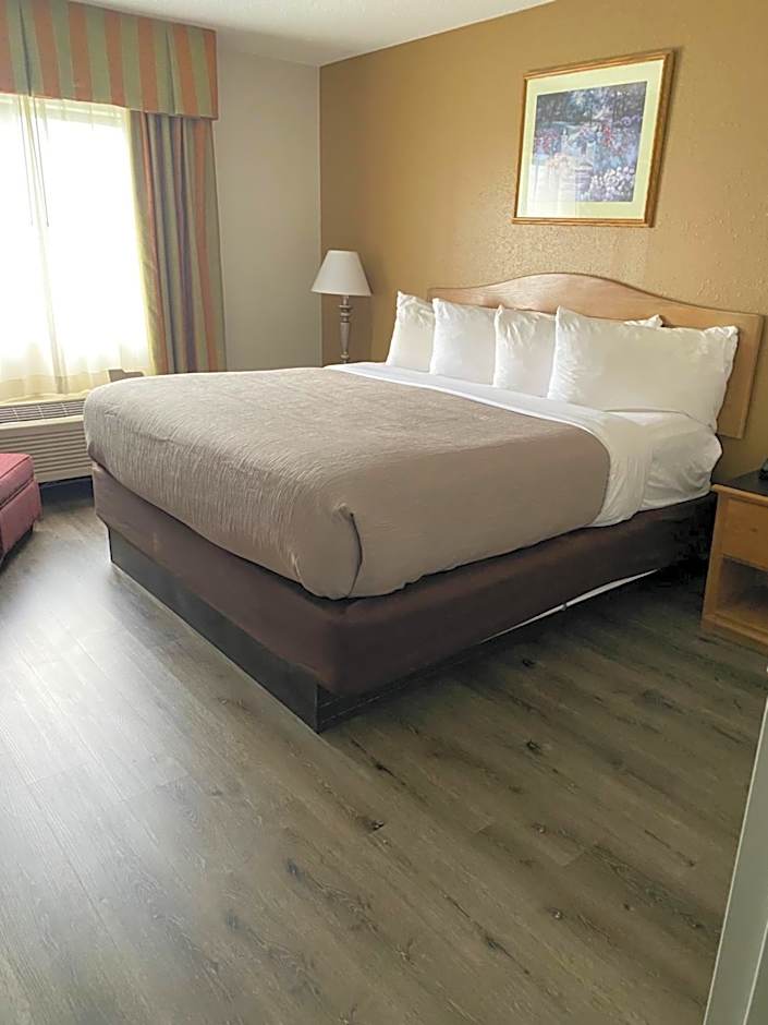 Quality Inn Perrysburg - Toledo South