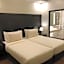 Piña Suites