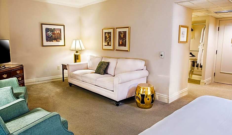 Mayflower Park Hotel