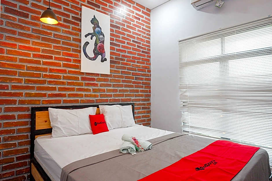 RedDoorz near Universitas Muhammadiyah Purwokerto 2