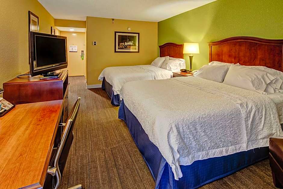 Photo 1 of 6 of 2 Queen Beds