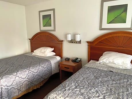 Double Room with Two Double Beds - Smoking