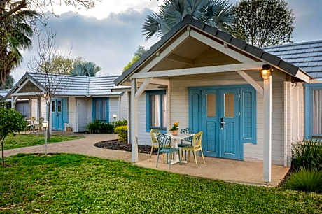 The Village- Jordan Riverside Travel Hotel