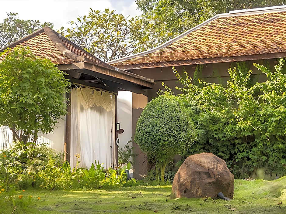 Through The Looking Glass Wellness Retreat Resort – Siem Reap, 