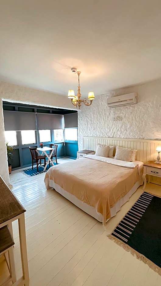 Mina Otel by Adda Alaçatı