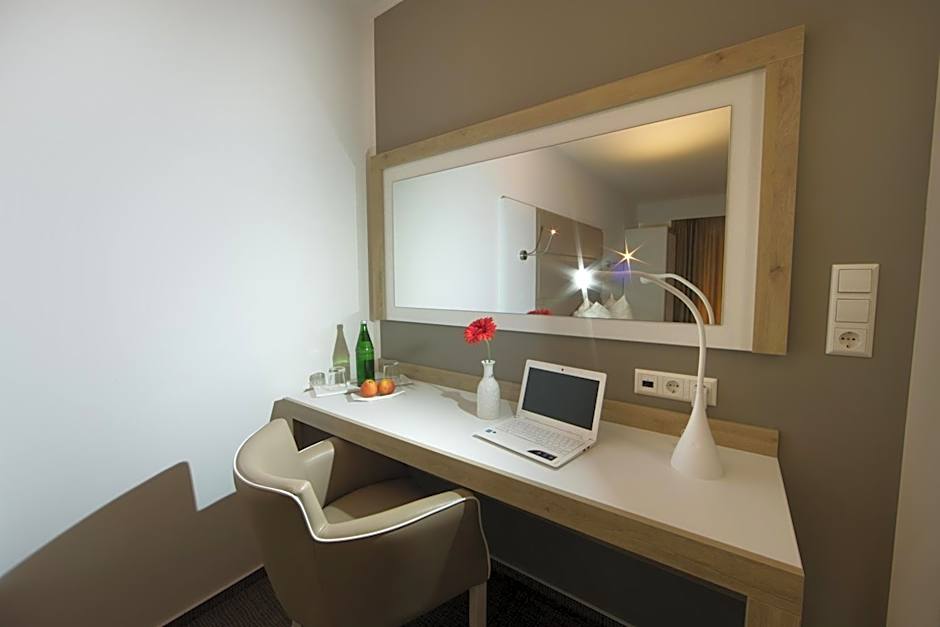 Confour Hotel