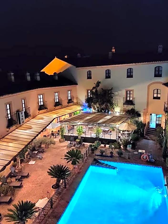 Alcazar De La Reina Hotel