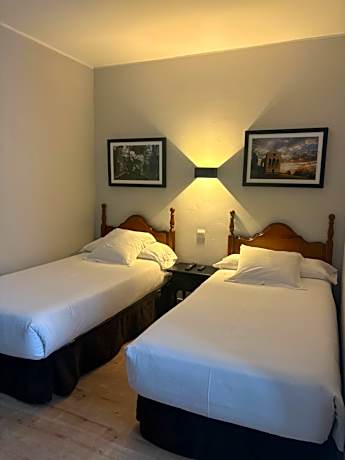 Studio with Double or Twin Bed