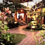 Guru Ratna Homestay