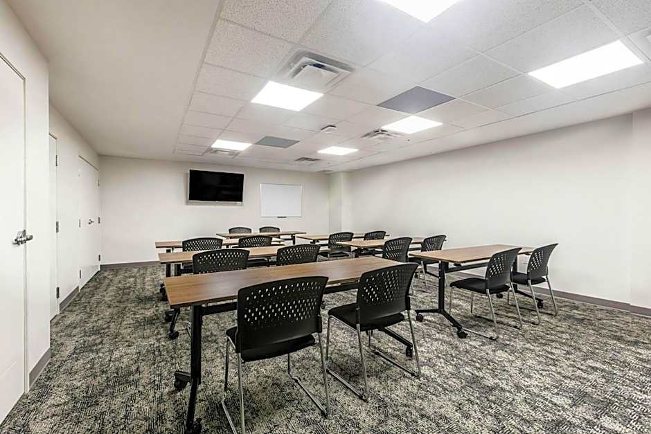 Staybridge Suites - Dawson Creek By IHG
