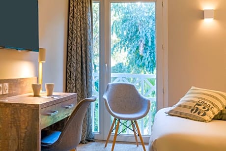 King Suite with Sofa Bed - Non-Smoking