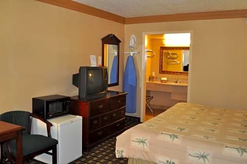 Executive Inn and Suites Springdale