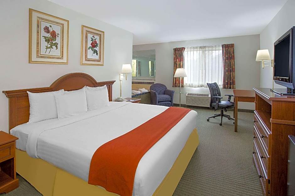Baymont by Wyndham Freeport