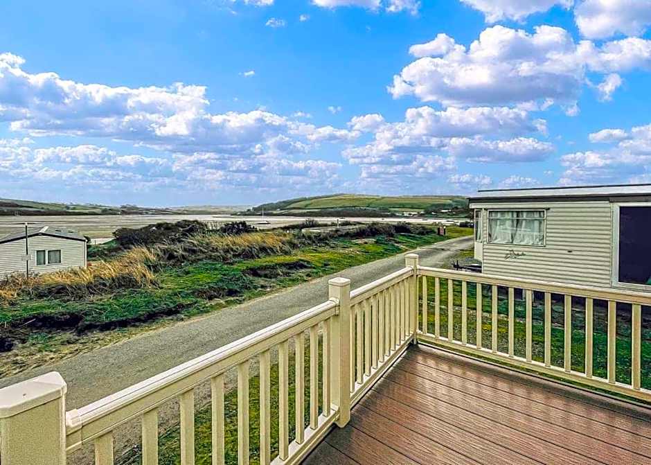 Waters Edge Leisure Park