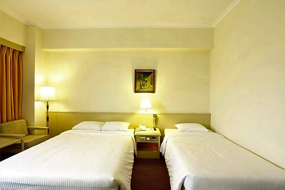 Emperor Hotel