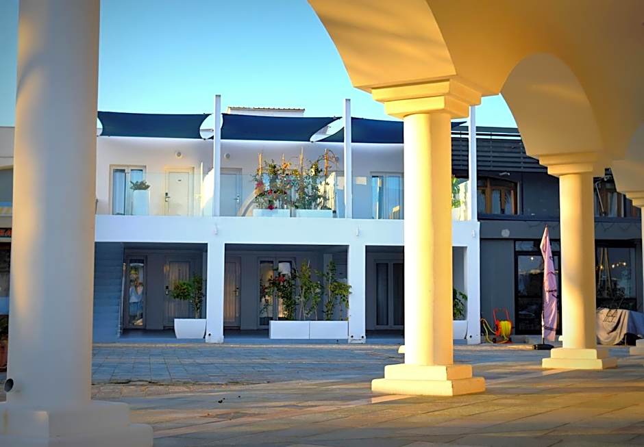 Ocean Dreams Suites - By the Harbour