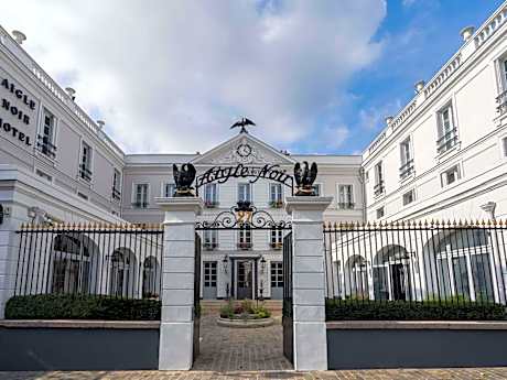 Aigle Noir Fontainebleau MGallery