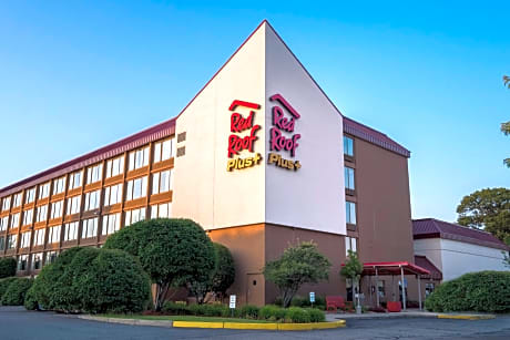 Red Roof Inn PLUS+ Boston - Woburn/ Burlington