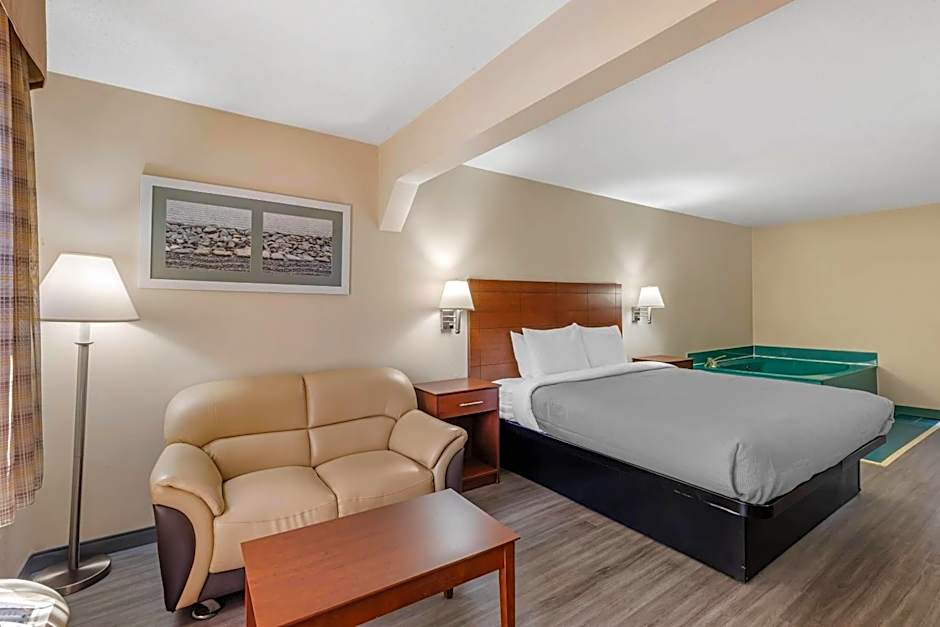 Quality Inn & Suites Stockbridge Atlanta South I-75