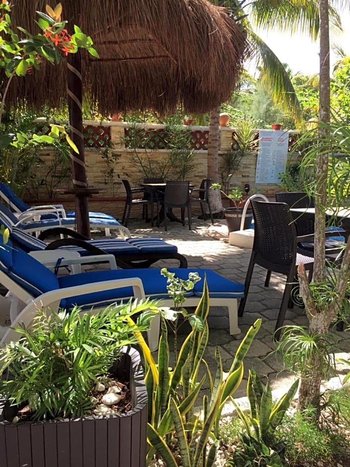 Cocos Cabañas Playa del Carmen Adults Only