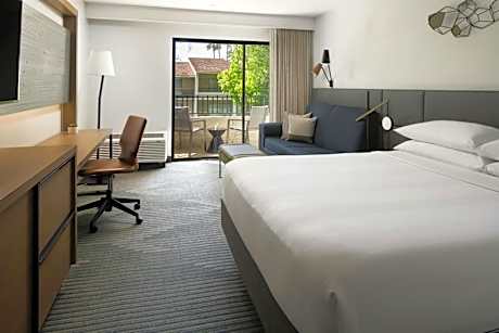 King Room - Hearing Accessible