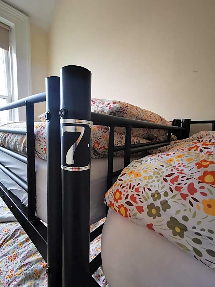 Botanic Avenue Hostel less than a mile from the City Centre