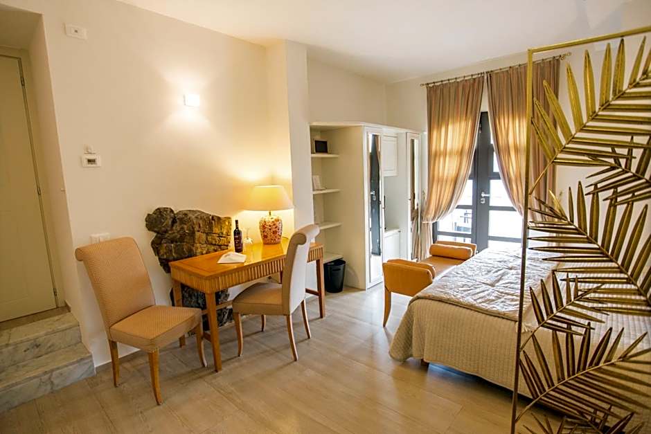 Miramare Apartments&Suites