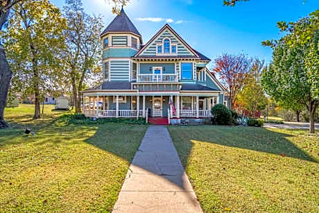 Four Winds Victorian Venue & Suites