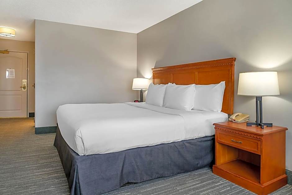 Country Inn & Suites by Radisson, Rossford - Toledo South