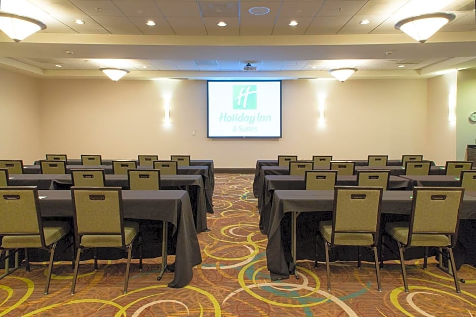Holiday Inn Hotel & Suites Bloomington Airport, an IHG Hotel