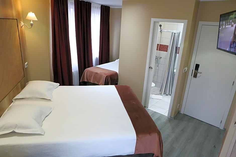 Hotel Phenix
