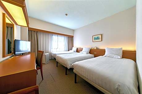 Economy Triple Room