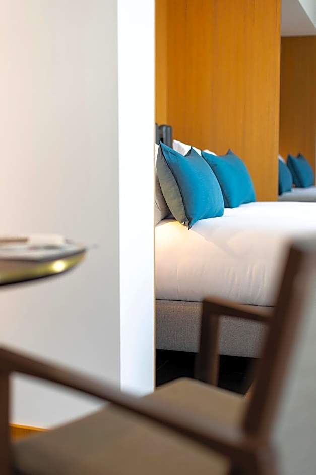 Howard sur Seine - Asnieres Paris La Defense