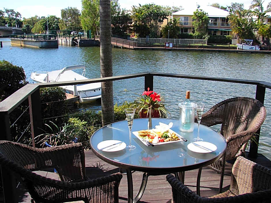 Portside Noosa Waters Hotel