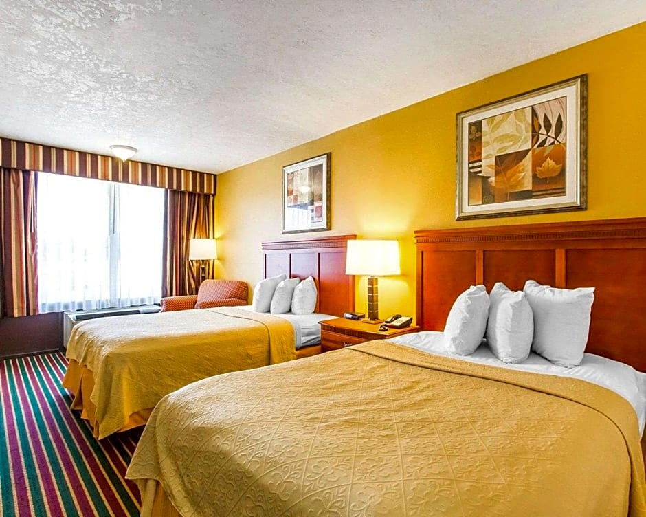 Quality Inn Dyersburg I-155