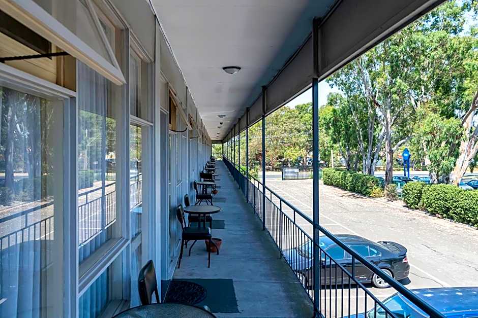 The Prince Mark Motor Inn