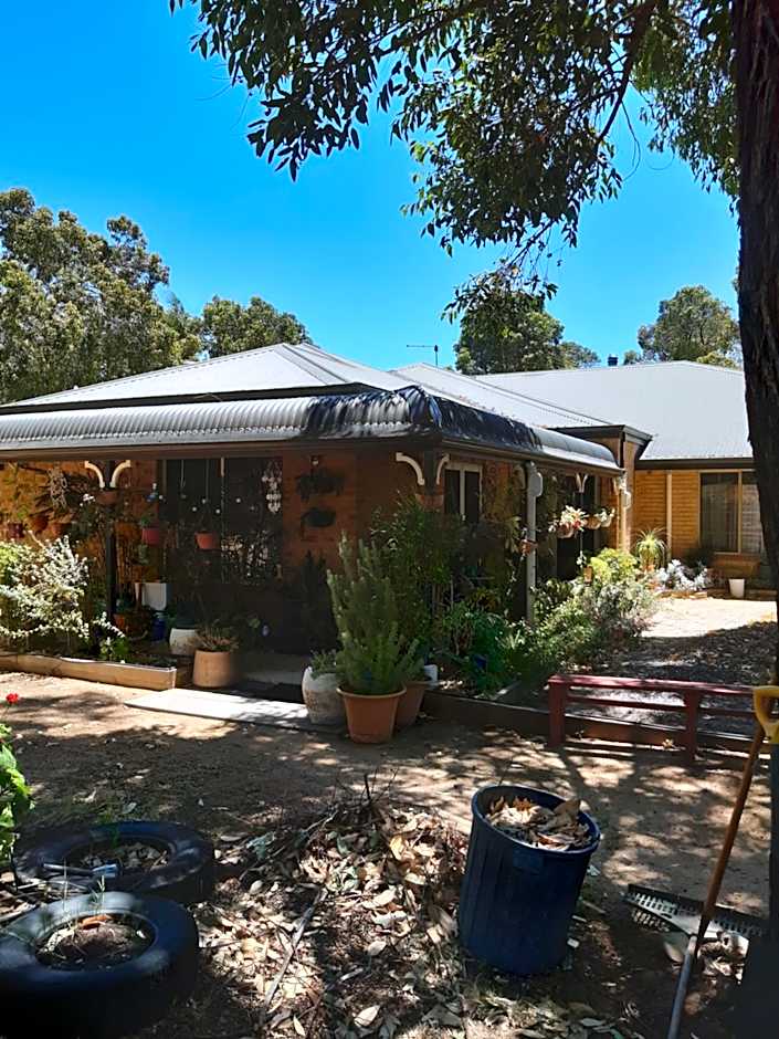 Mundaring Bed and Breakfast