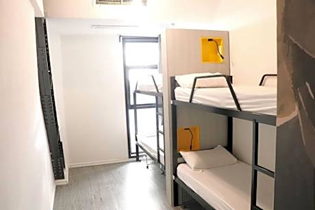 Bed in 4-Bed Mixed Dormitory Room
