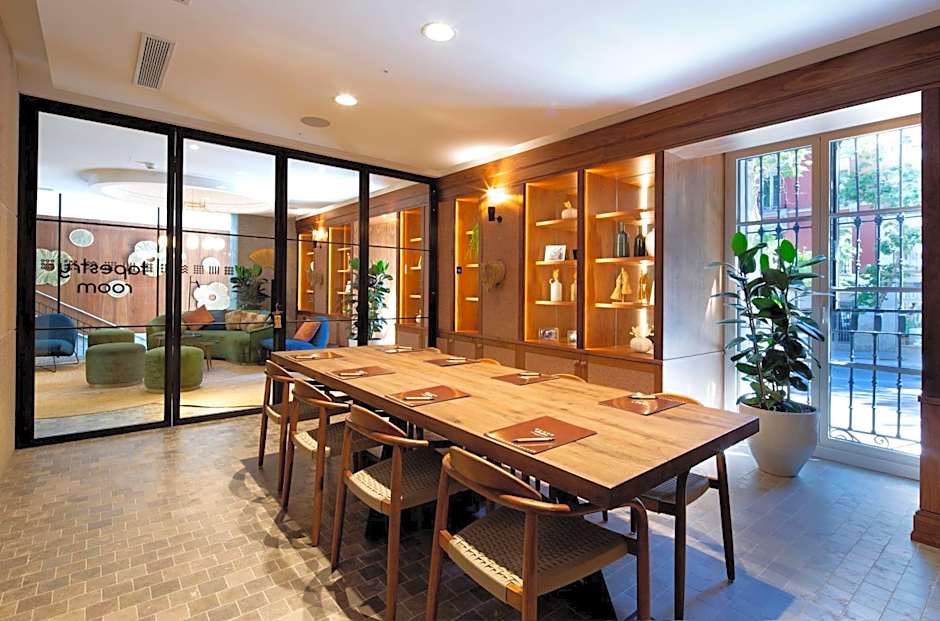 Atocha Hotel Madrid, Tapestry Collection by Hilton