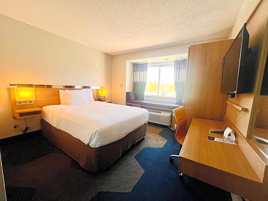 Microtel Inn & Suites by Wyndham Lexington