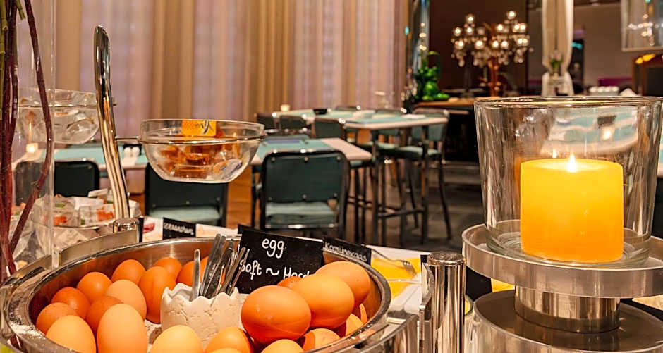 PLAZA Premium Grand Winston