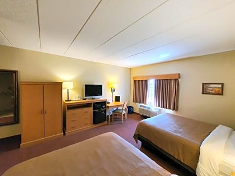 Double Room with Two Queen Beds, Non-Smoking